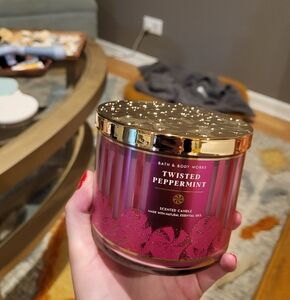 Bath & Body Works twisted peppermint 3 wick candle nwt